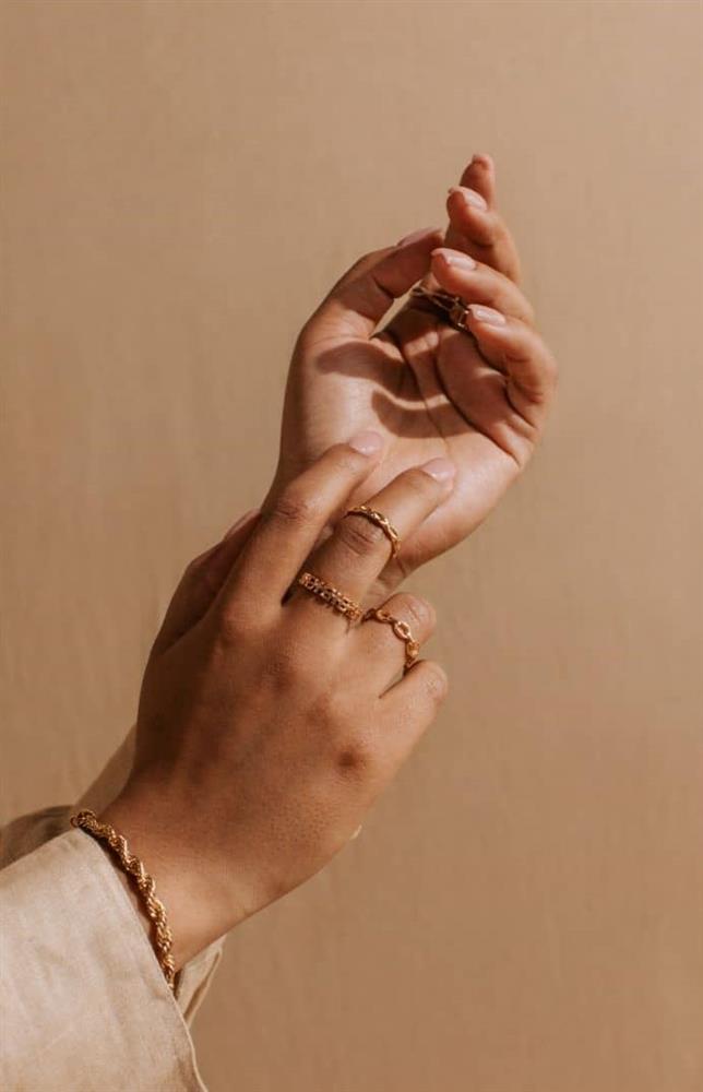  ست دستبند و انگشتر طلا با طراحی منحصر به فرد